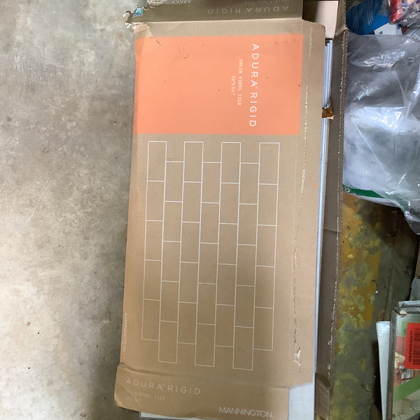 Solid vinyl tile